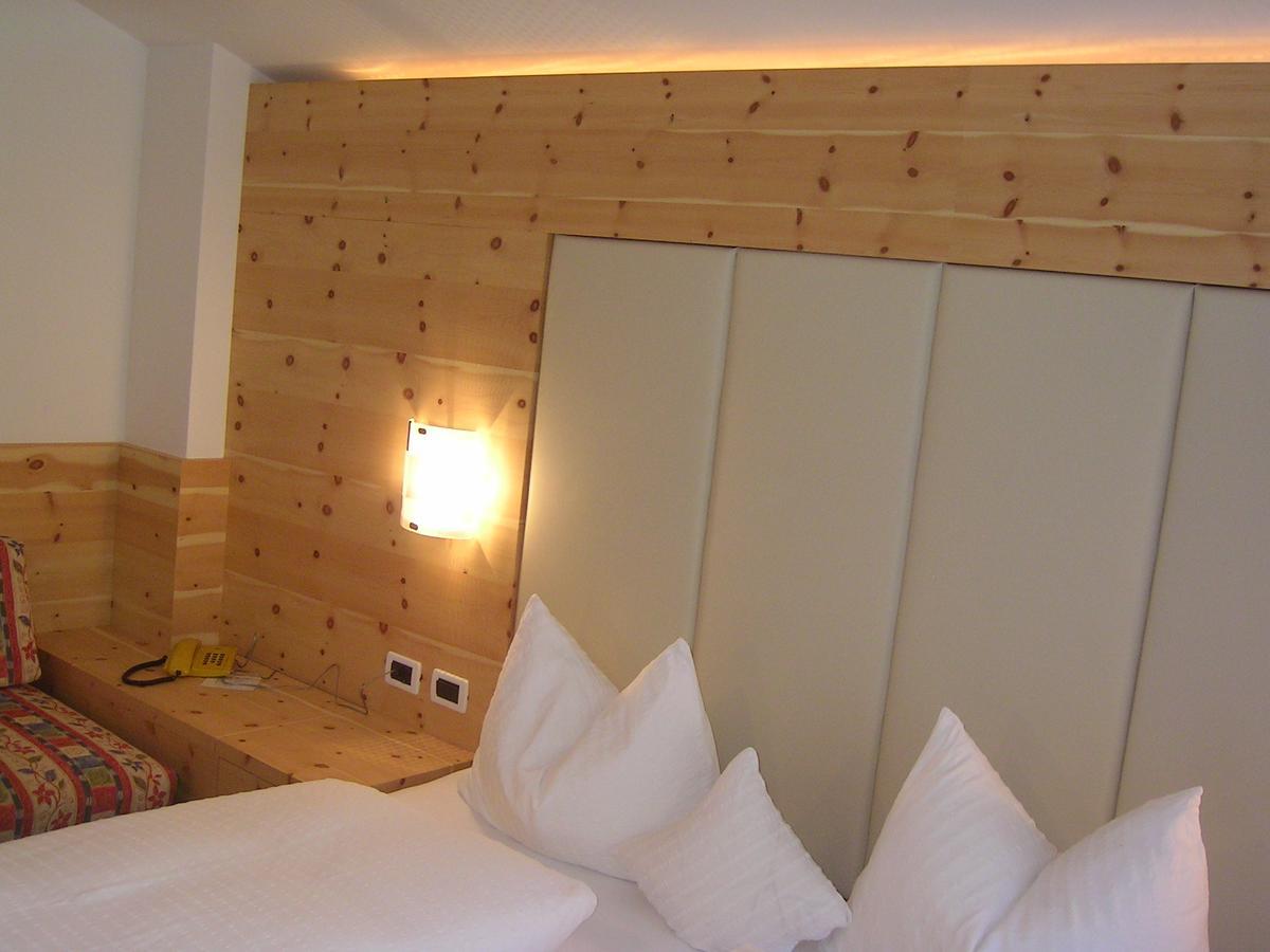 Hotel Garni Royal Arabba Exterior foto